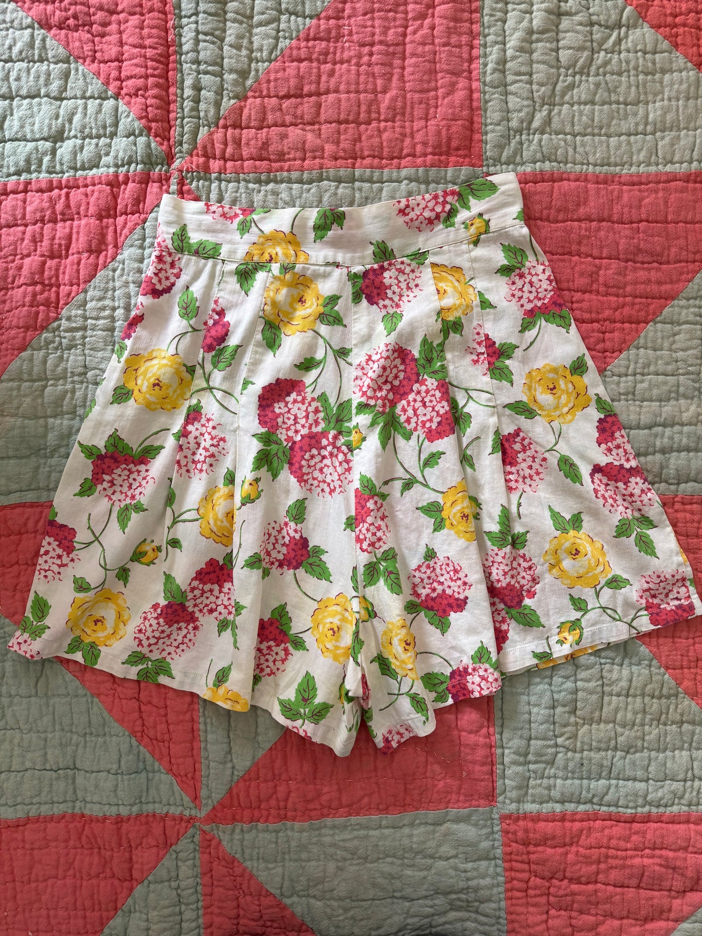 1940s Spring Cotton Floral Side Button Shorts- 26” Waist