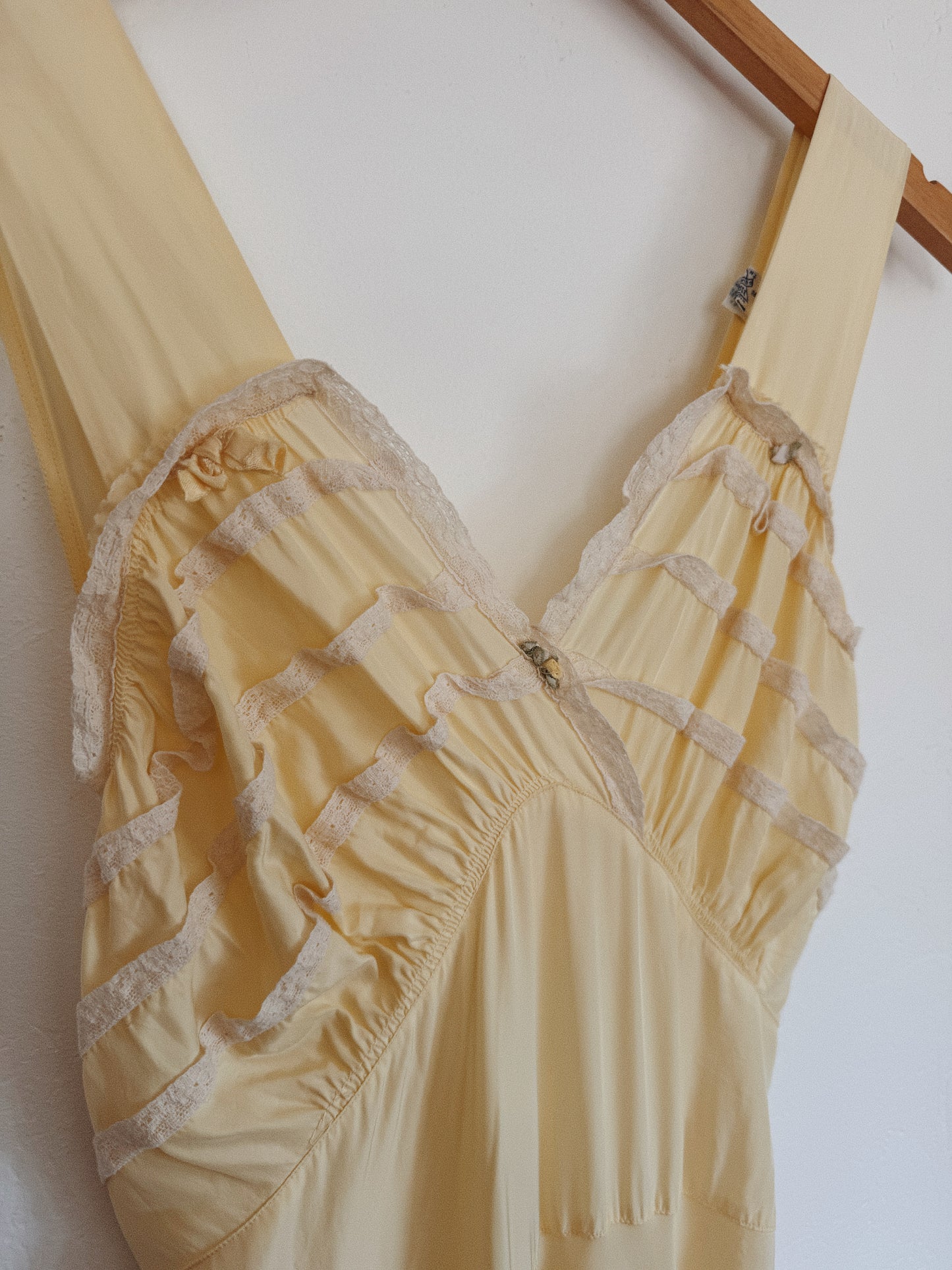 1940s Lemonade Ruffle Rayon Slip Dress w/ Rosettes- S/M