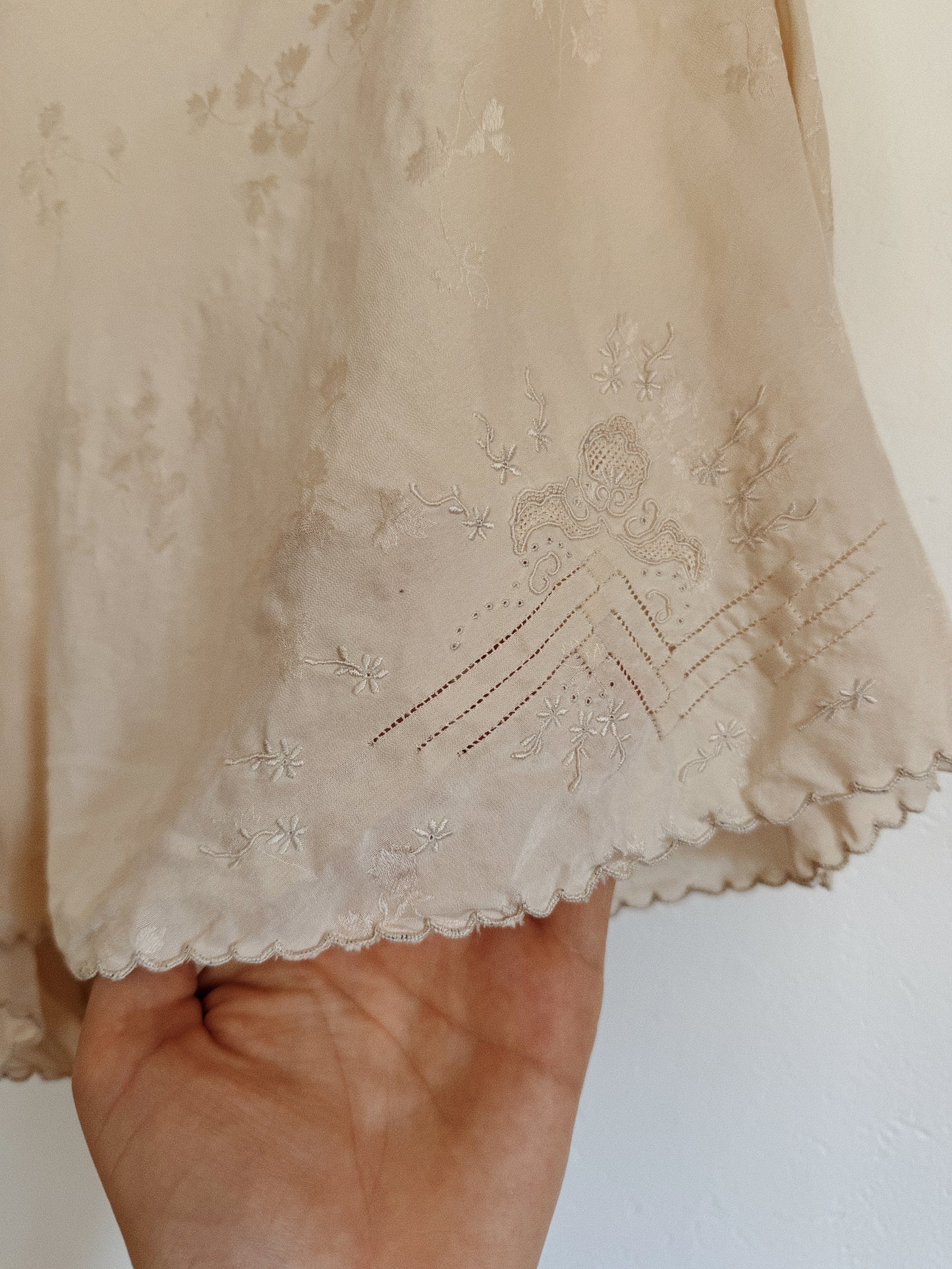1930s Ivory Imported Silk Jacquard Embroidered Tap Shorts- M