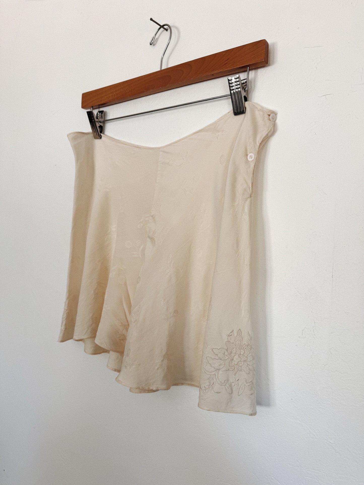 1930s Ivory Silk Jacquard Embroidered Tap Shorts- M/L