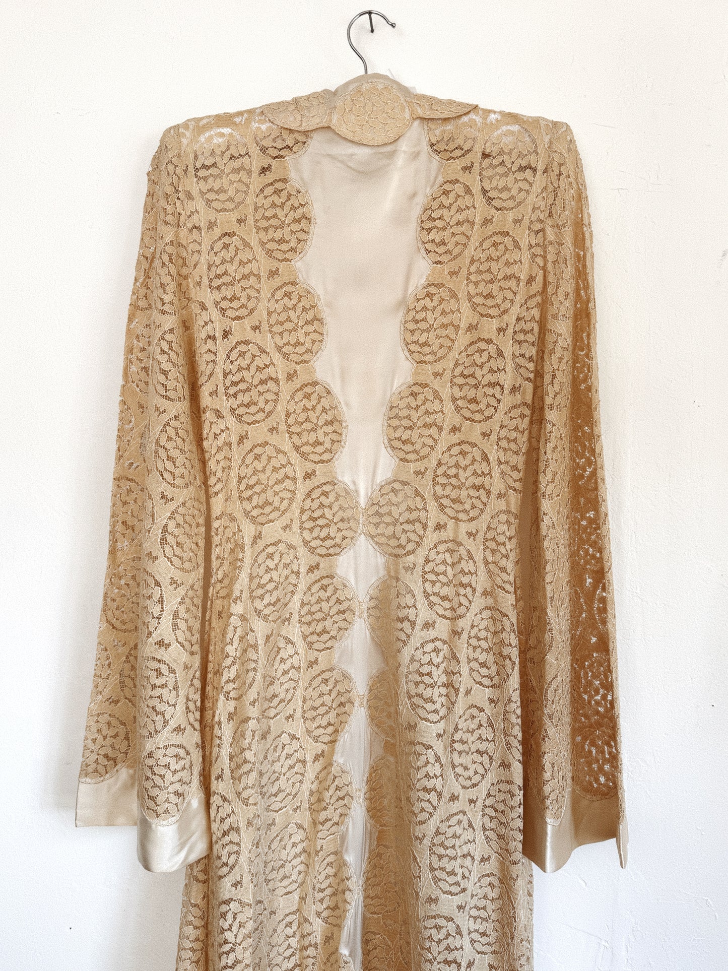 1940s Ivory Lace + Satin Hostess Gown w/ Scalloped Collar- S-S/M