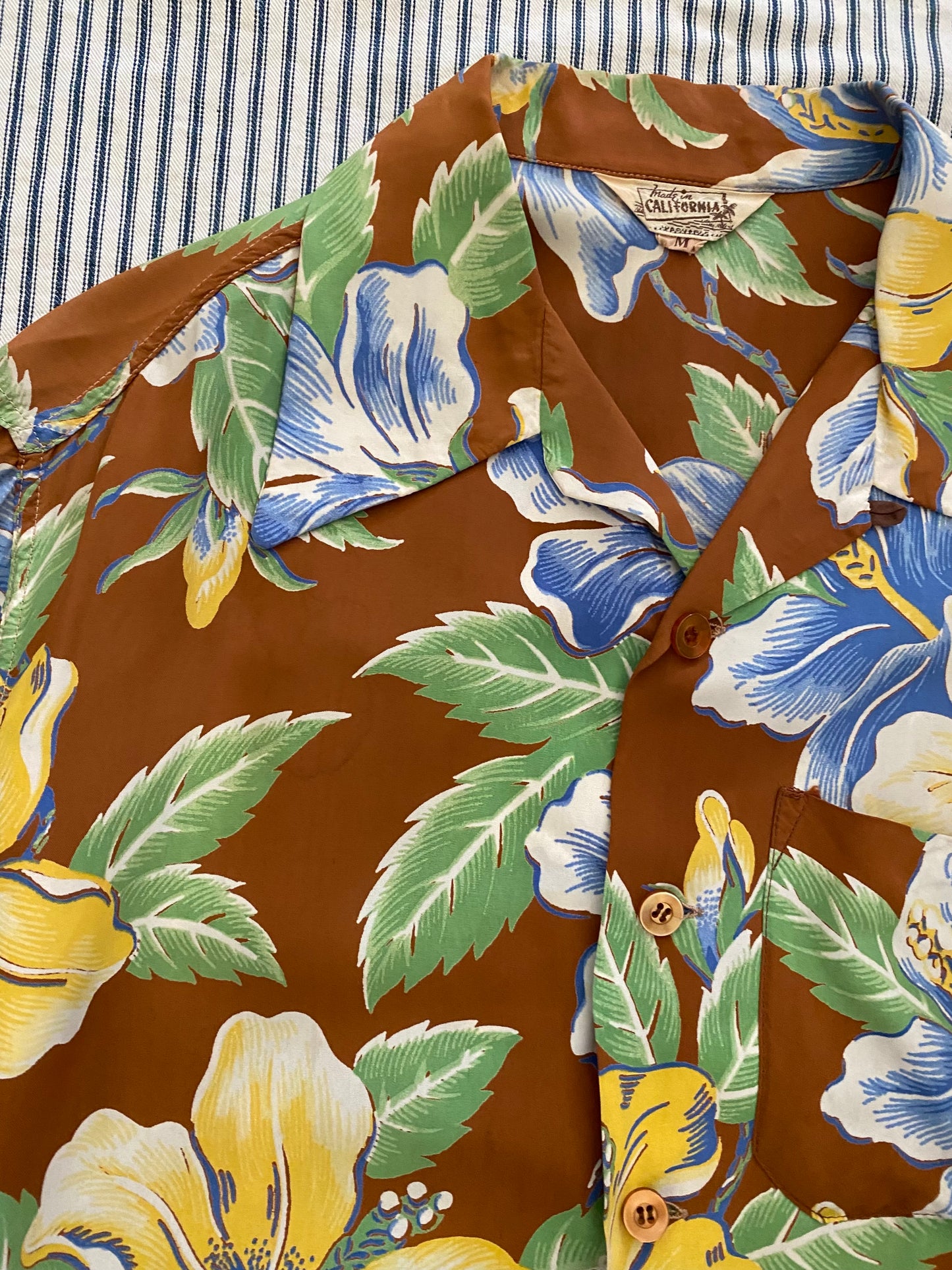 1940s Brown Cold Rayon Hawaiian Shirt- M-L