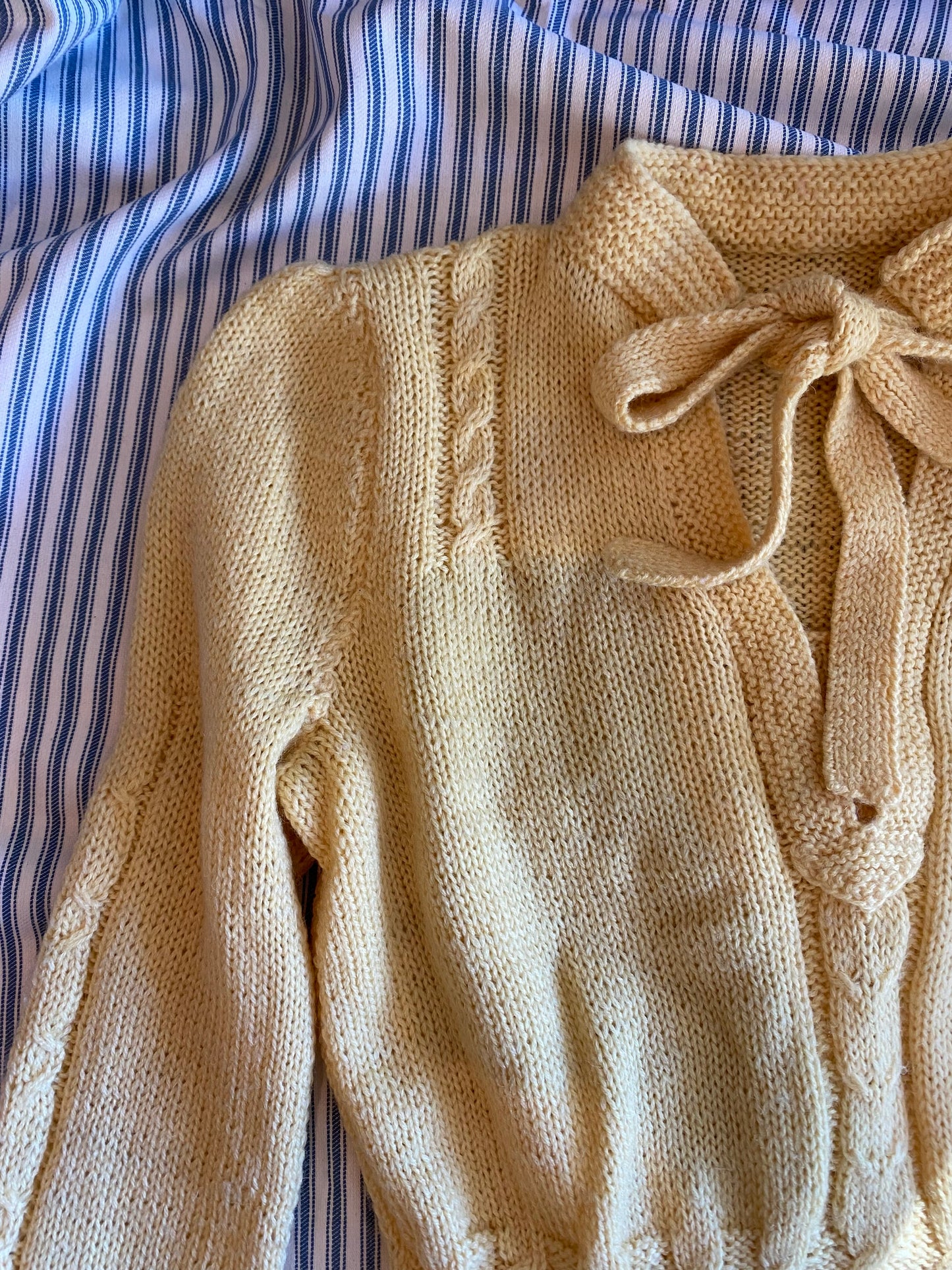 1930s Lemon Custard Yellow Puffed Shoulder Knit Sweater- S/M