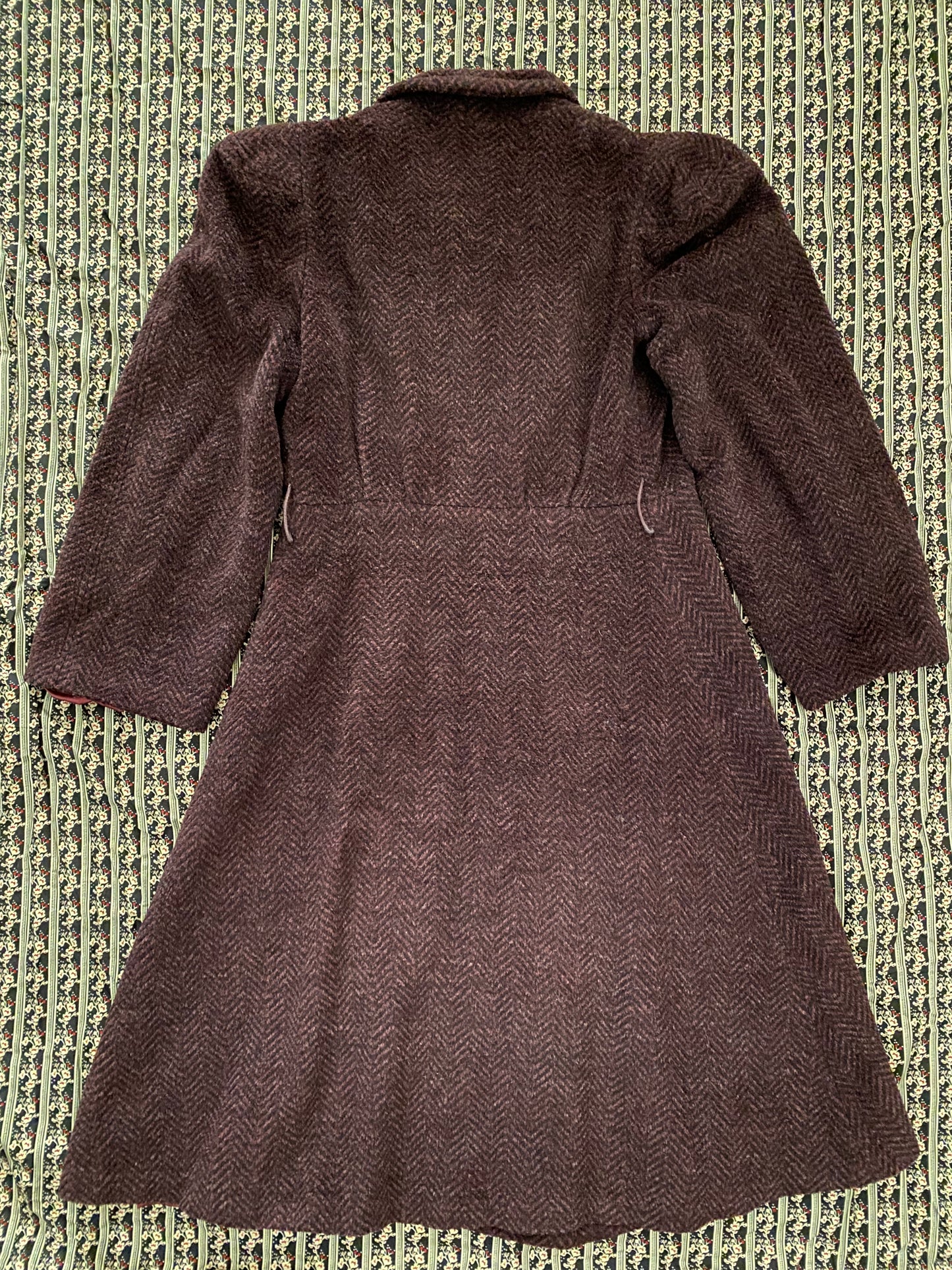 1930s Brown + Purple Chevron Puffed Sleeve Coat- M/L