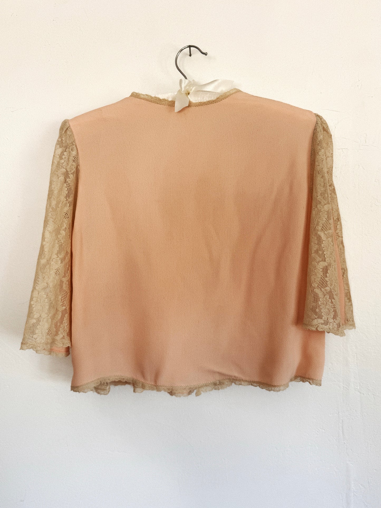 1930s Lace + Bubblegum Crepe Bed Jacket- S-M