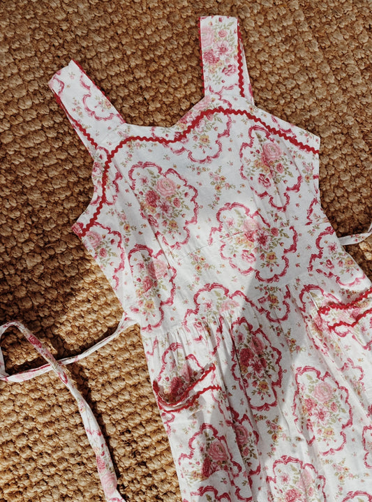 Darling 1950s Floral Cotton Dress w/ Ric Rac- M