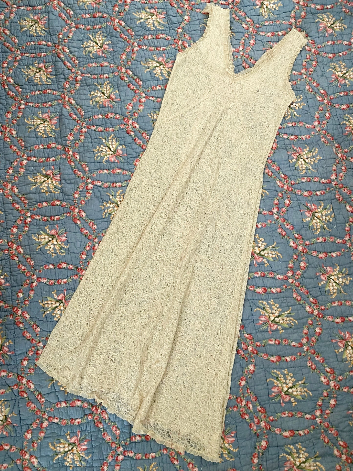 1930s Pristine French Lace Bias Cut Slip Dress- M