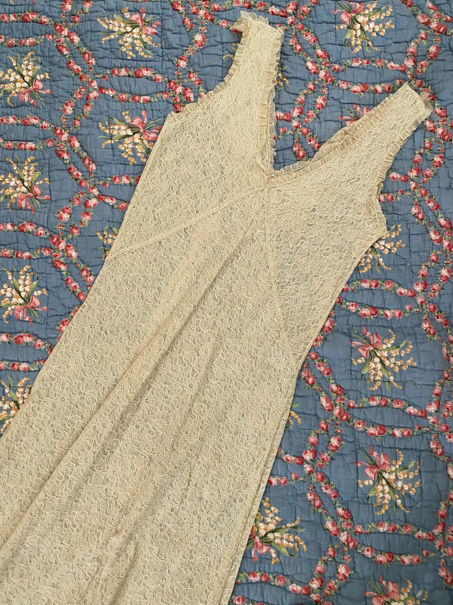 1930s Pristine French Lace Bias Cut Slip Dress- M